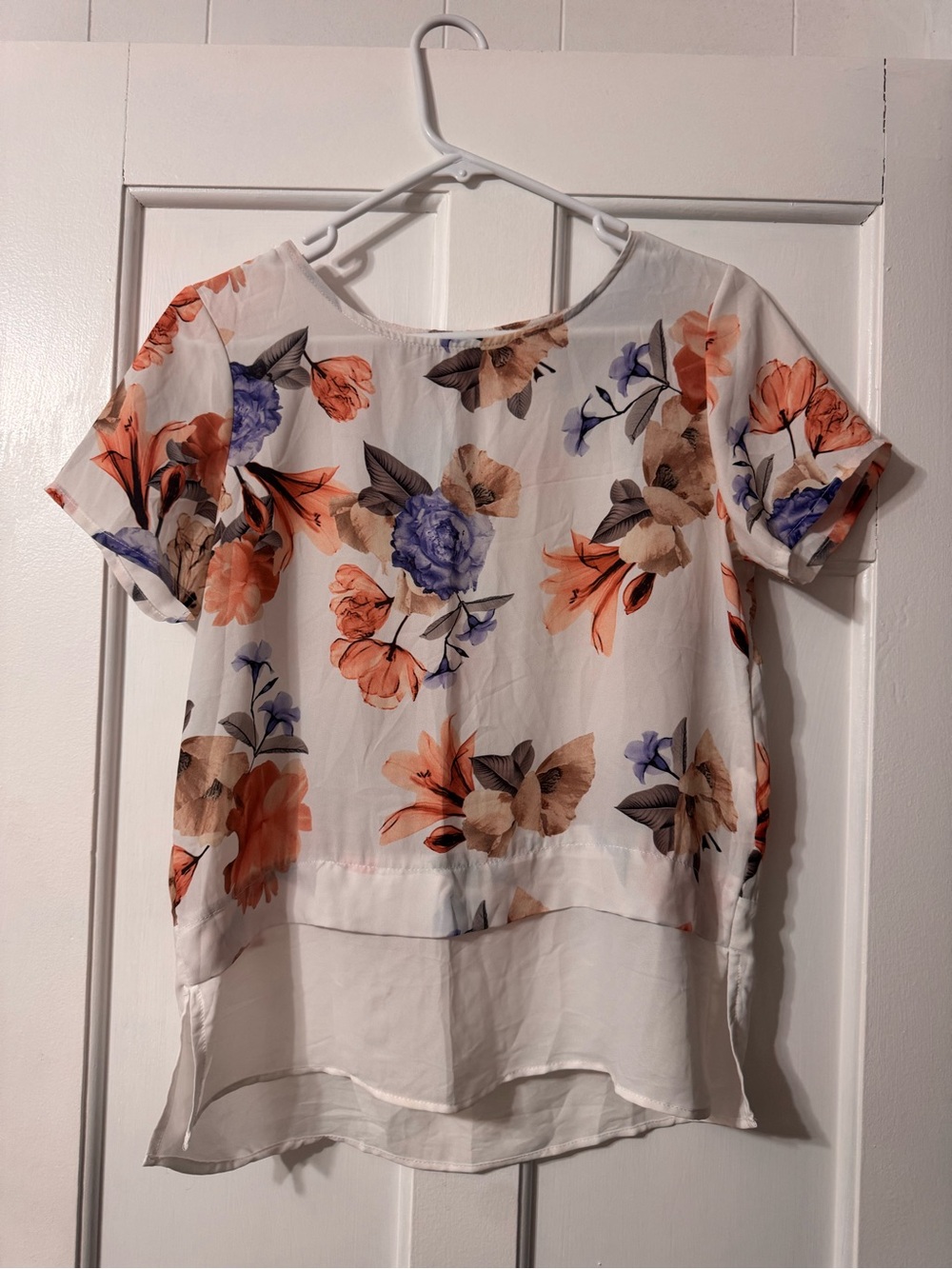 Women’s White Floral Short-Sleeve Blouse